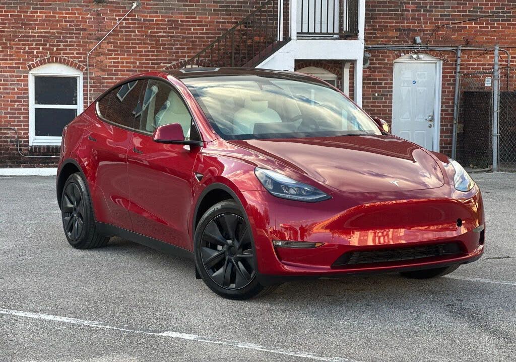 2025 Tesla Model Y Long Range AWD