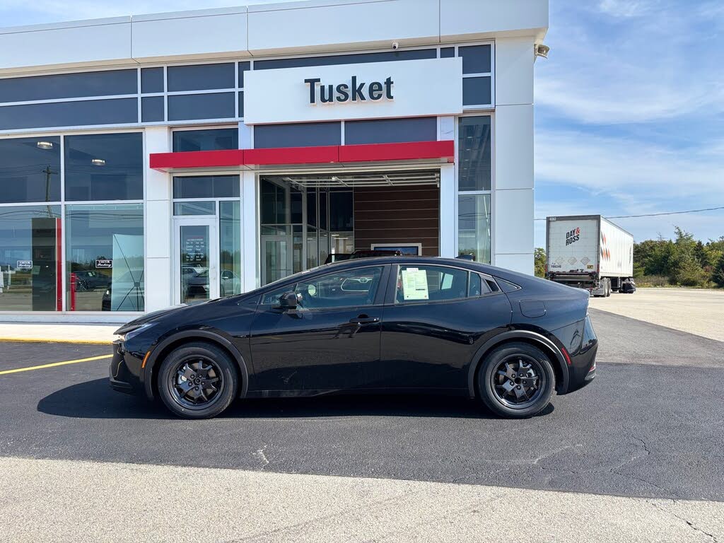 2026 Toyota Prius Plug-In Hybrid SE FWD