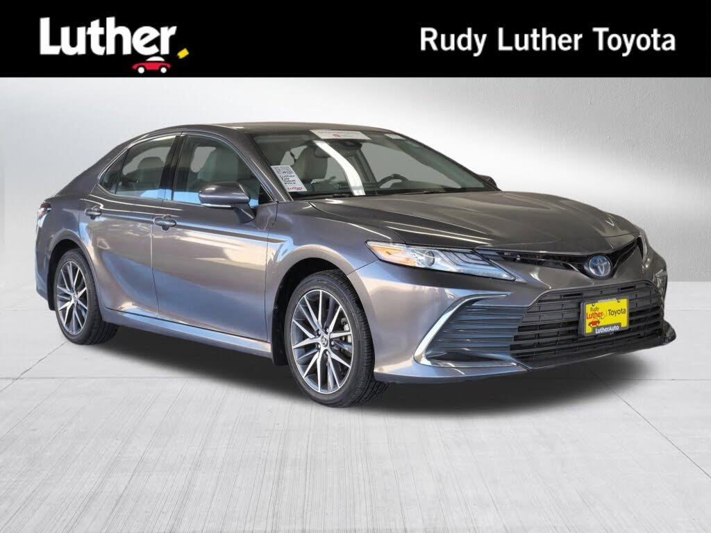 2023 Toyota Camry Hybrid XLE FWD