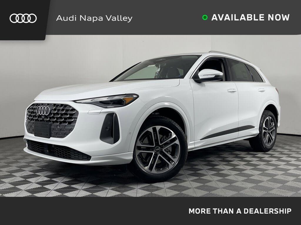 2025 Audi Q5 quattro Premium 40 TFSI