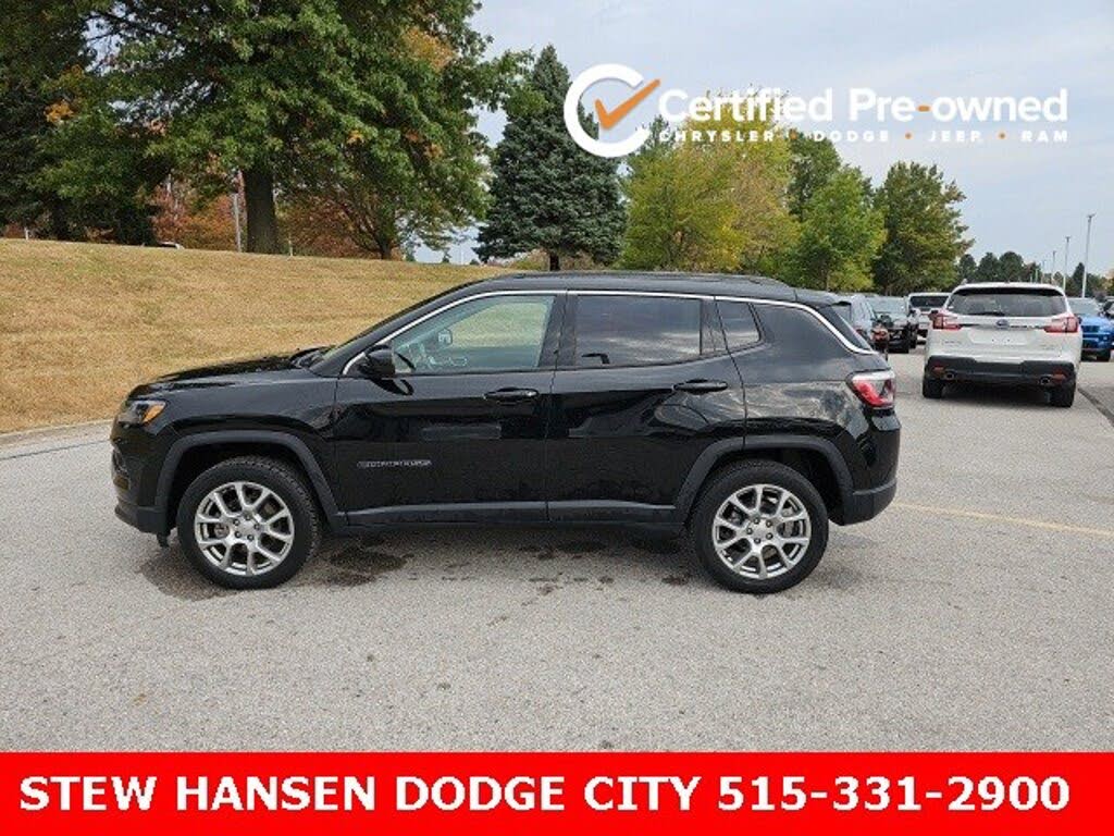 2022 Jeep Compass Latitude Lux 4WD