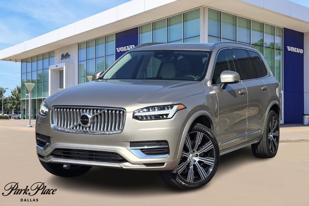 2025 Volvo XC90 T8 Core Bright Theme eAWD