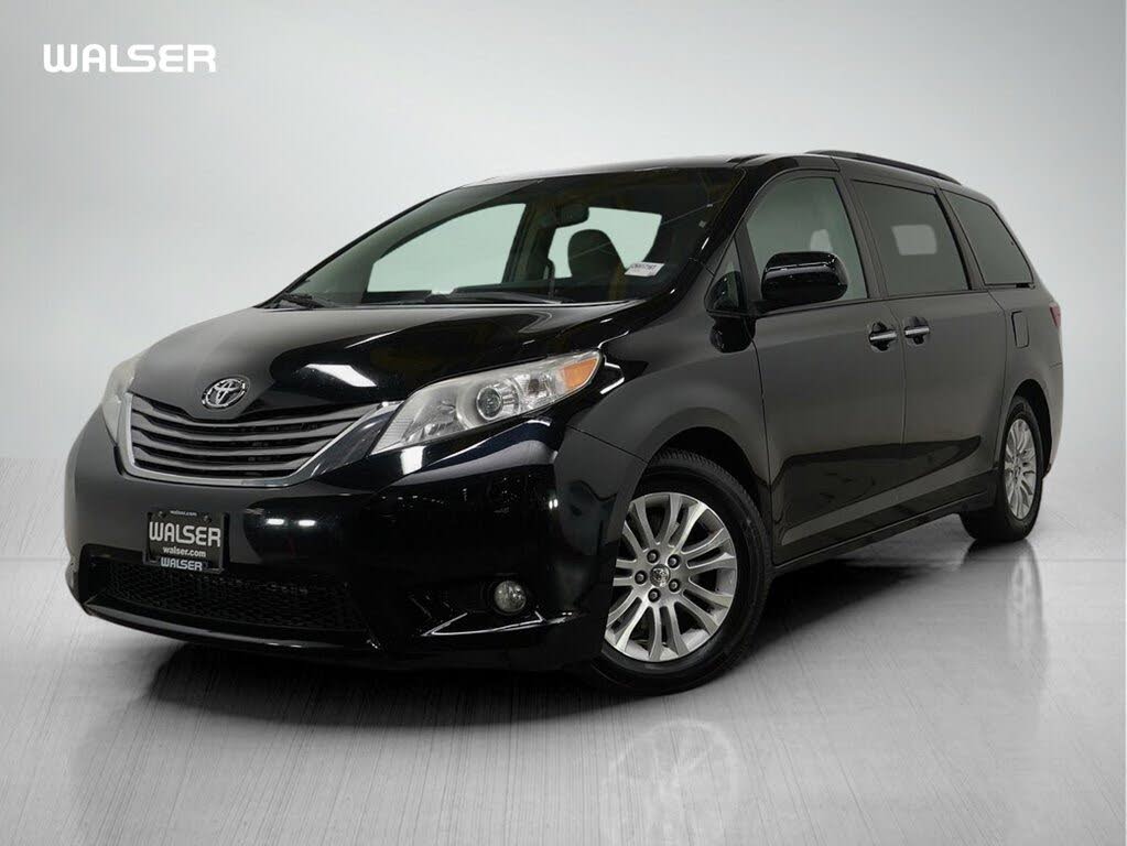 2015 Toyota Sienna XLE 7-Passenger Auto Access Seat