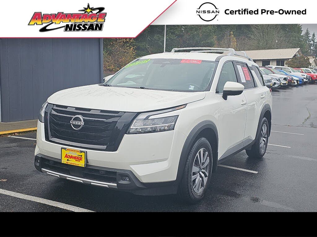 2023 Nissan Pathfinder SL 4WD