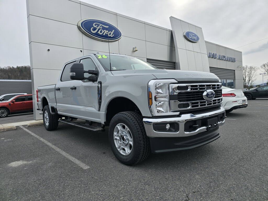 2026 Ford F-250 Super Duty XLT Crew Cab 4WD