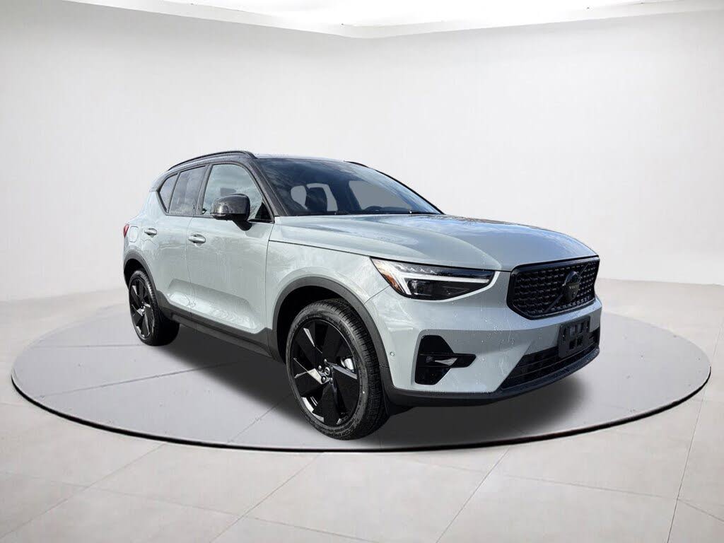 2026 Volvo XC40 B5 Ultra Black Edition AWD