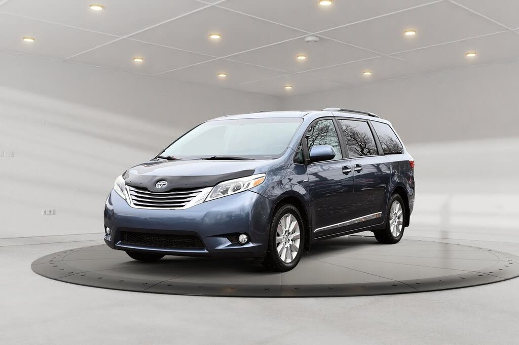 2017 Toyota Sienna XLE 7-Passenger AWD