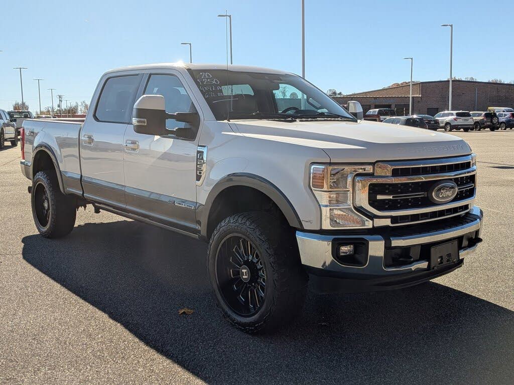 2020 Ford F-250 Super Duty Lariat Crew Cab 4WD
