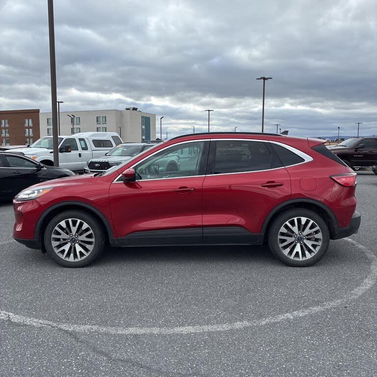 2021 Ford Escape Hybrid Titanium AWD