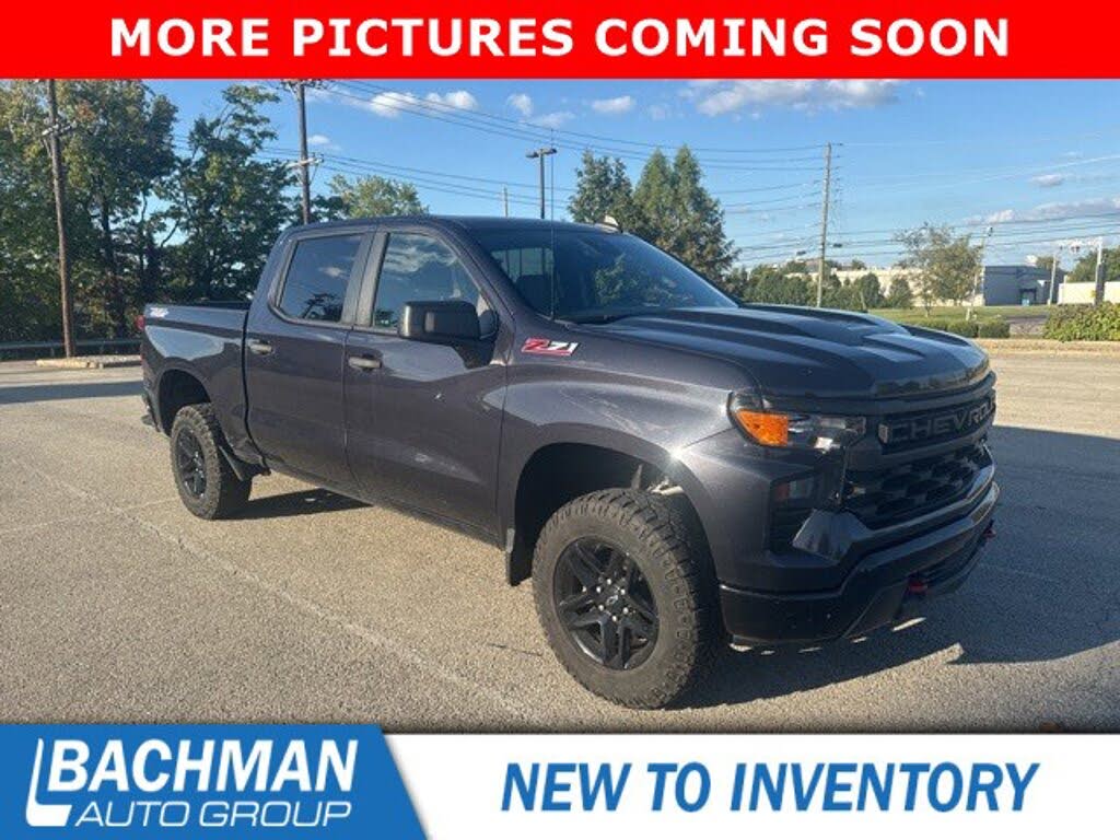 2022 Chevrolet Silverado 1500 Custom Trail Boss Crew Cab 4WD