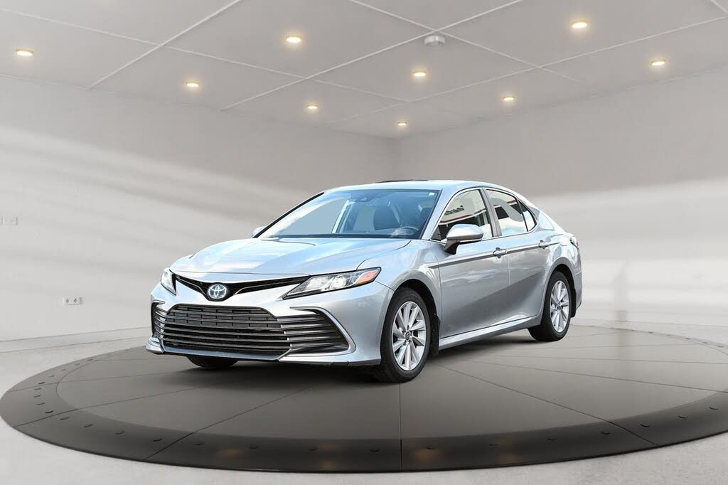 Toyota Camry Hybrid LE FWD 2022