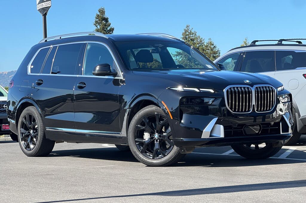 2025 BMW X7 xDrive40i AWD