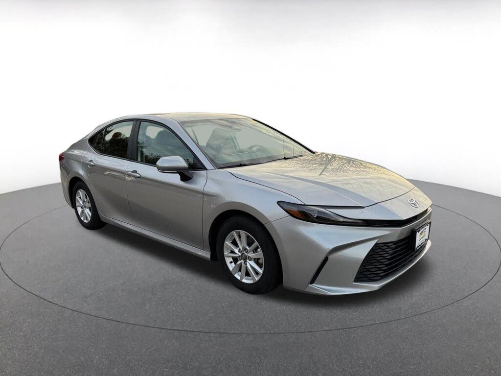 2025 Toyota Camry LE FWD