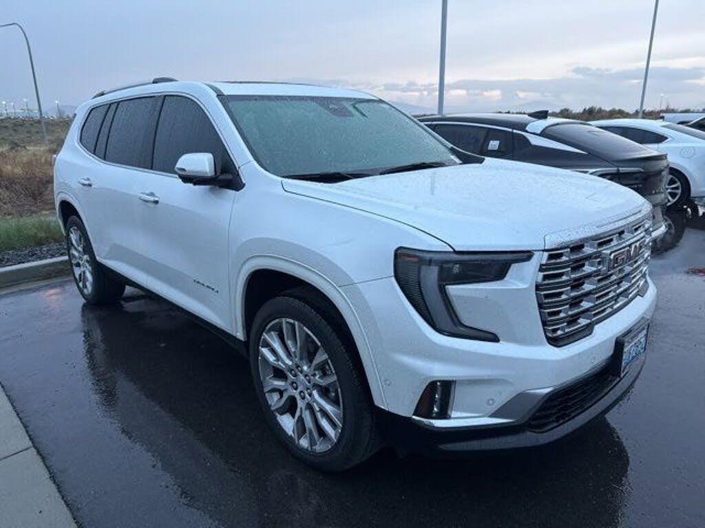 2025 GMC Acadia Denali AWD