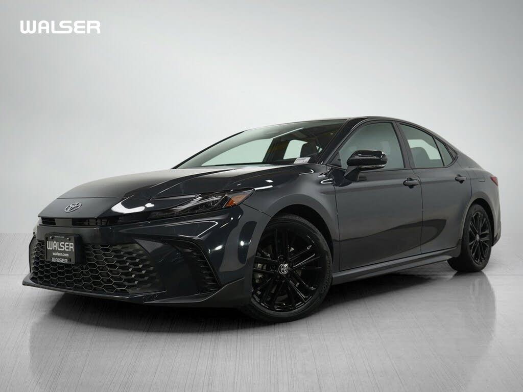 2025 Toyota Camry SE FWD