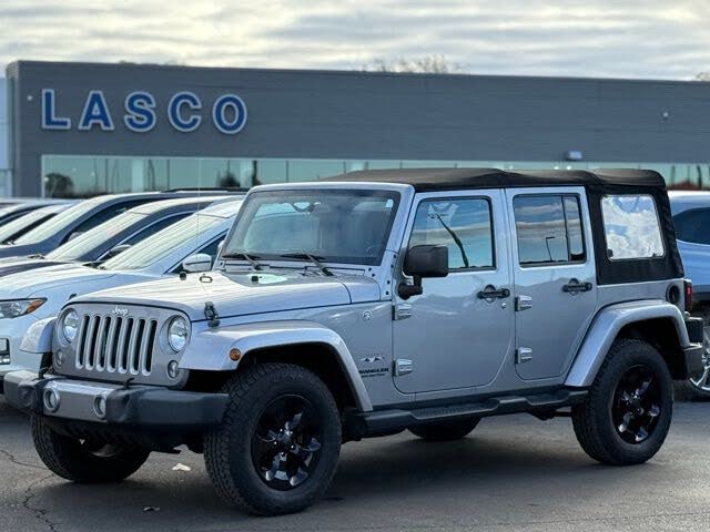 2016 Jeep Wrangler Unlimited Sahara 4WD