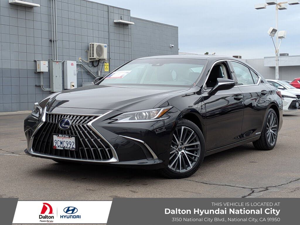 2022 Lexus ES Hybrid 300h FWD
