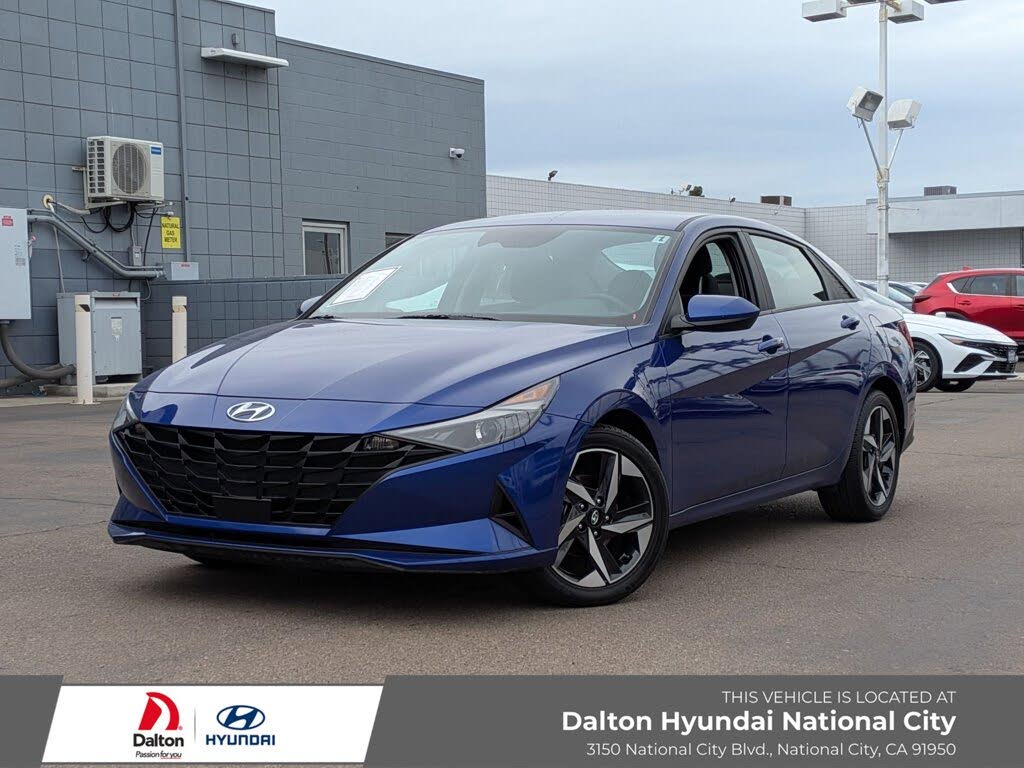 2023 Hyundai Elantra SEL FWD