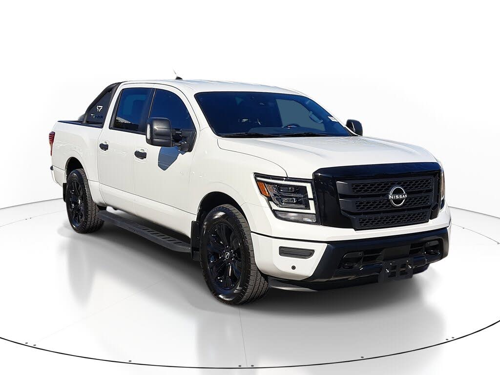 2023 Nissan Titan SV Crew Cab 4WD