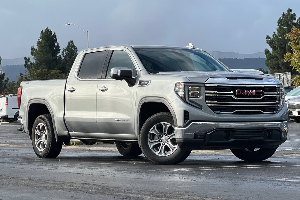2024 GMC Sierra 1500 SLT Crew Cab 4WD