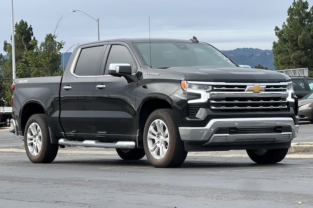 2025 Chevrolet Silverado 1500 LTZ Crew Cab 4WD