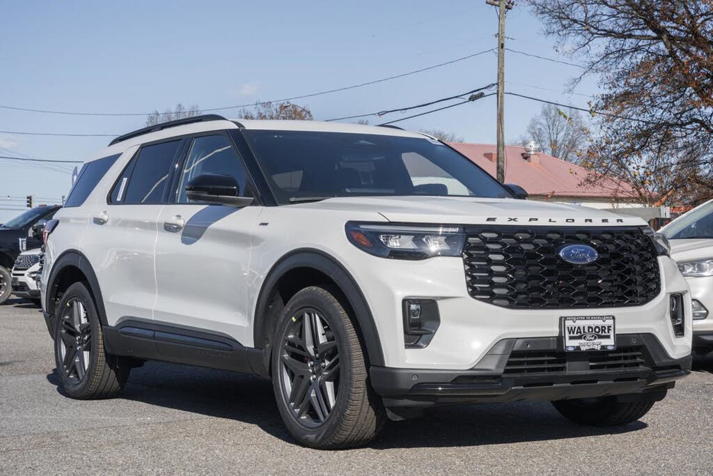 2026 Ford Explorer ST-Line AWD