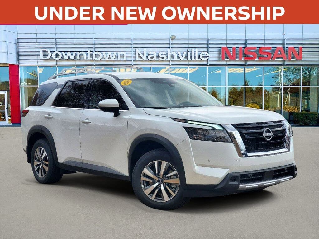 2025 Nissan Pathfinder SL FWD