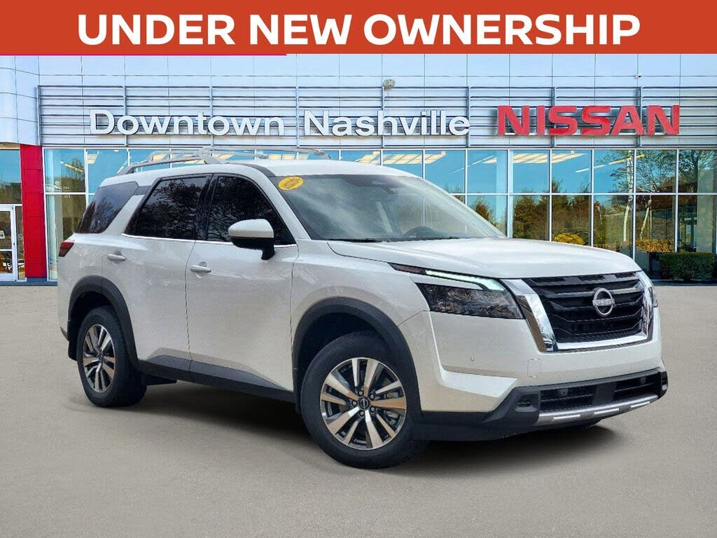 2025 Nissan Pathfinder SL FWD