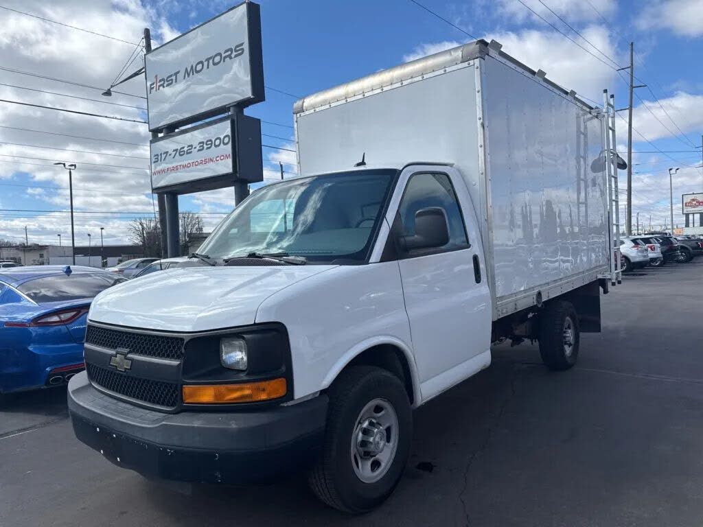 2015 Chevrolet Express Chassis 3500 139 Cutaway with 1WT RWD