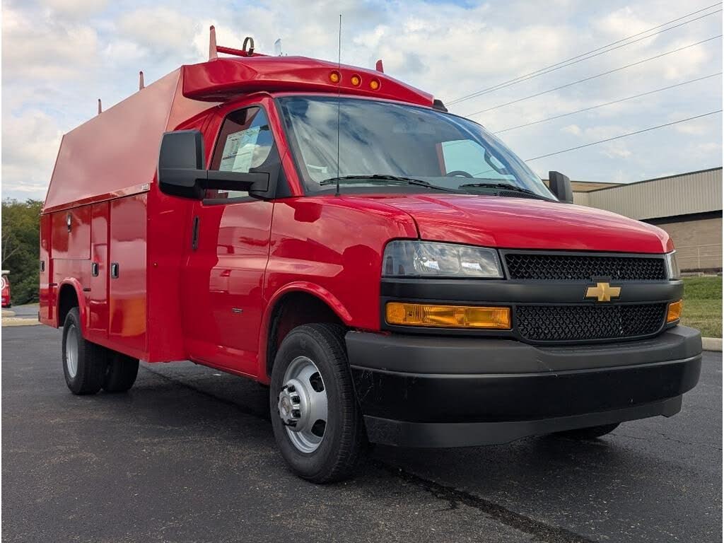 2025 Chevrolet Express Chassis 3500 Cutaway 139