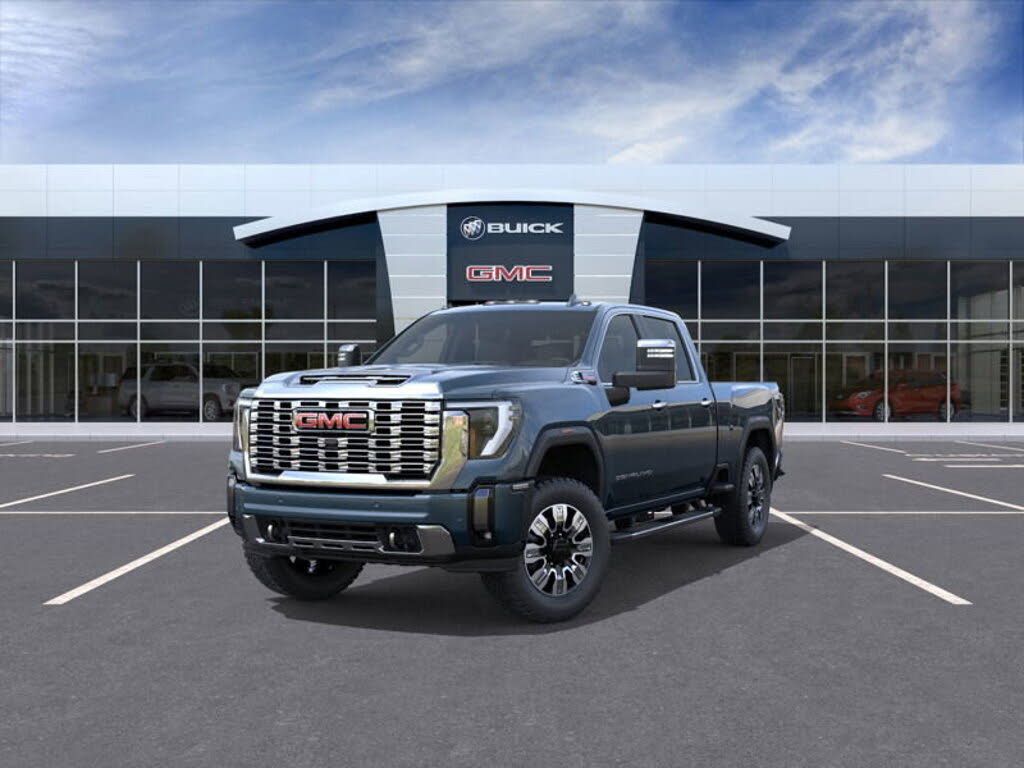 GMC Sierra 2500HD Denali Crew Cab 4WD 2026