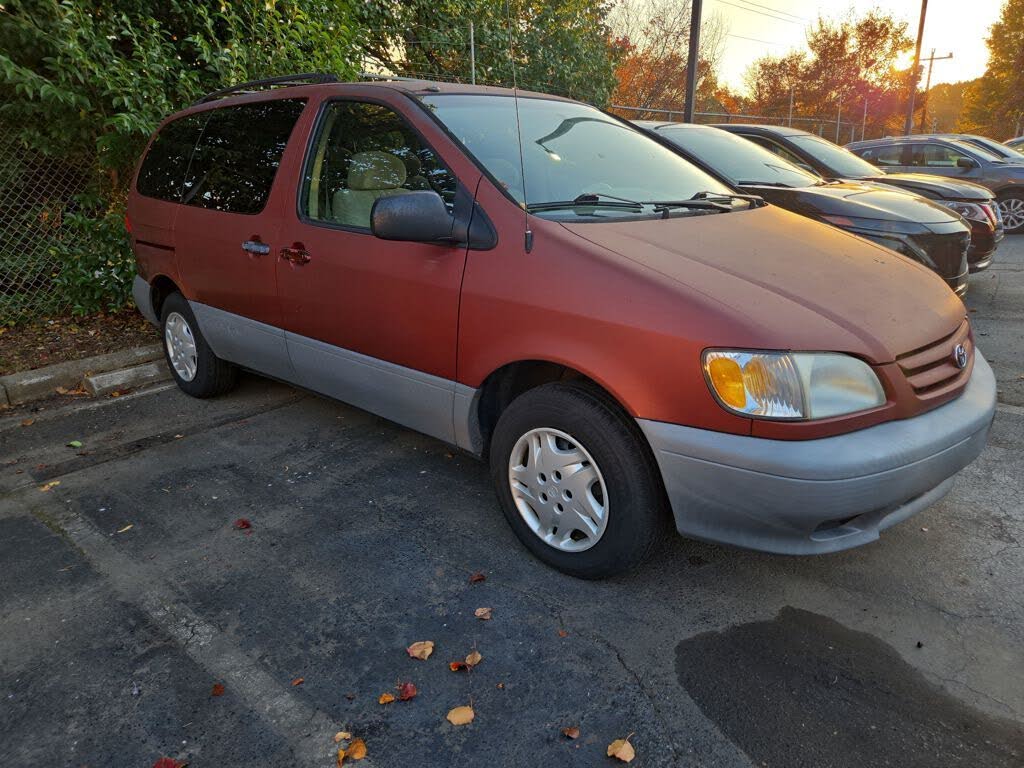 2001 Toyota Sienna LE