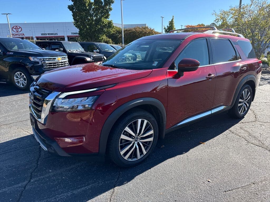 2022 Nissan Pathfinder Platinum 4WD