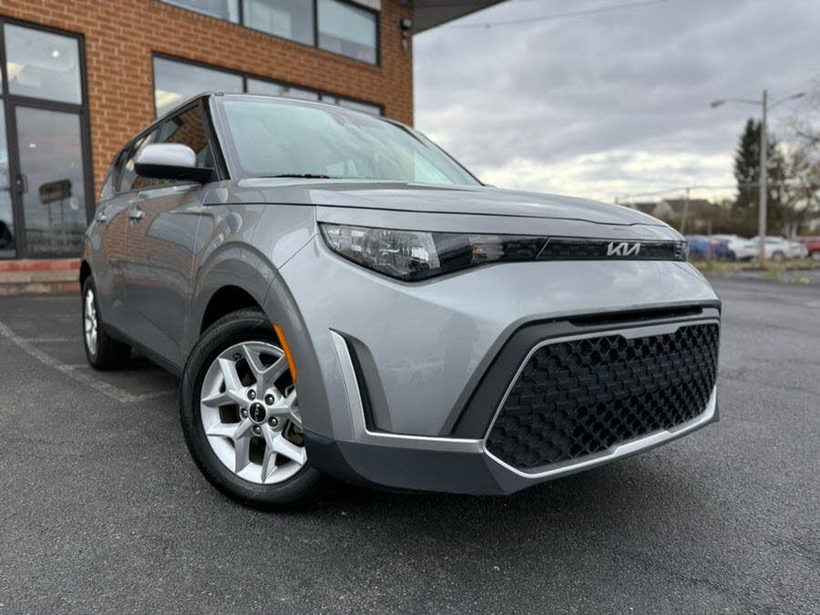 2023 Kia Soul LX FWD
