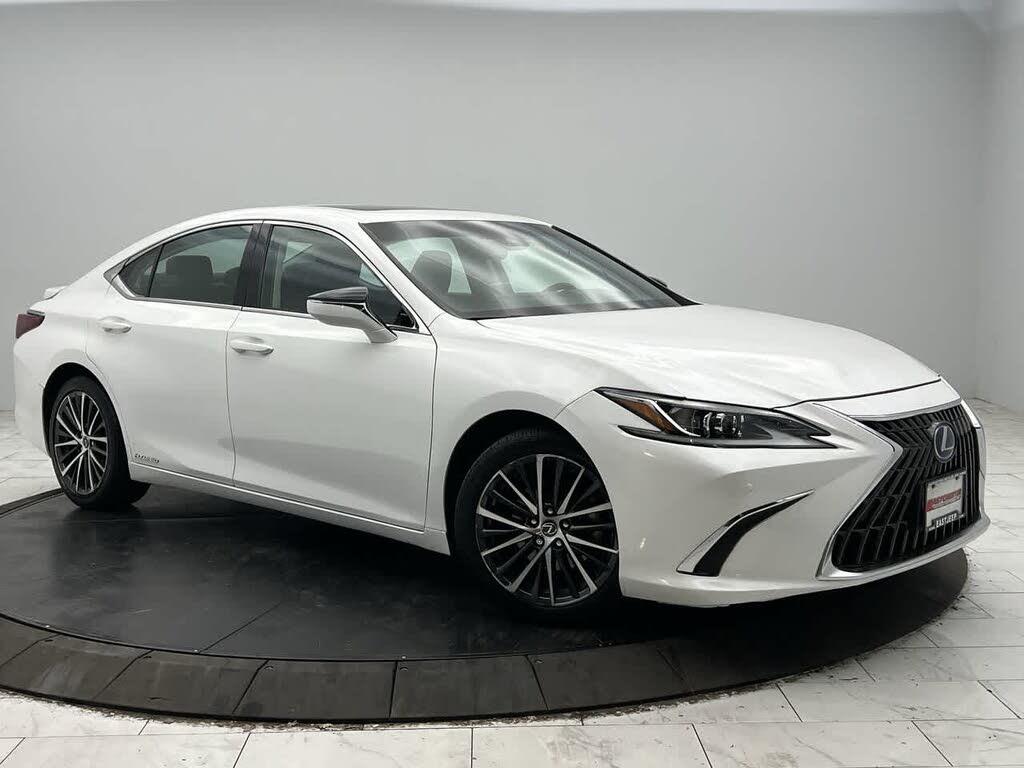 2022 Lexus ES Hybrid 300h FWD