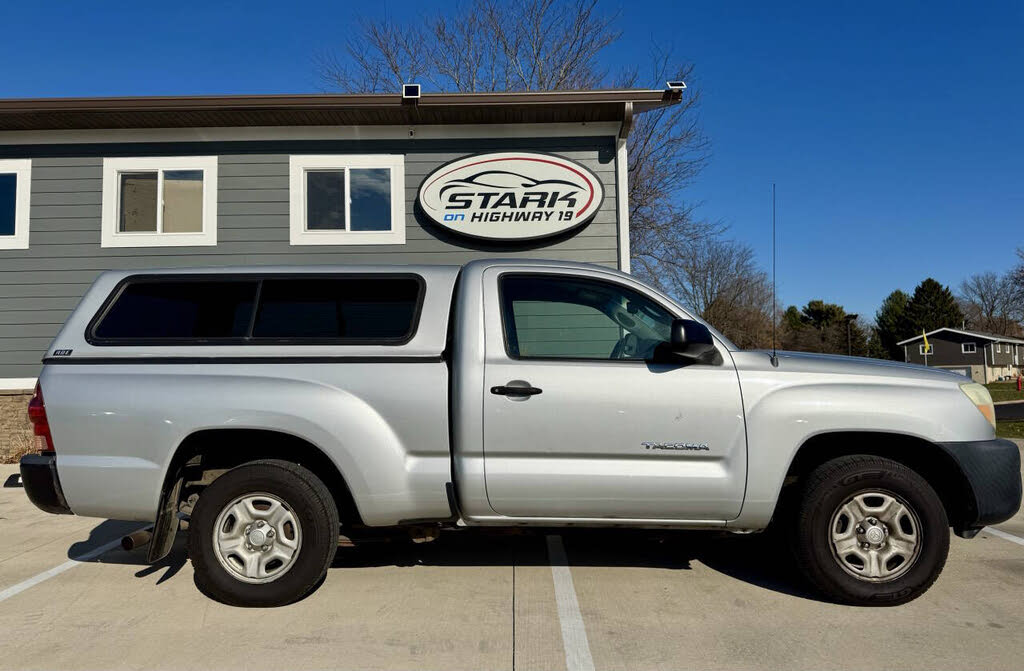2006 Toyota Tacoma 2dr Regular Cab SB with manual