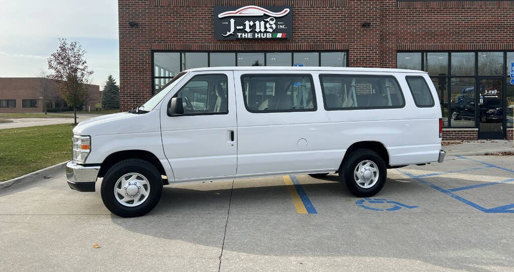 2014 Ford E-Series E-350 XL Super Duty Extended Passenger Van