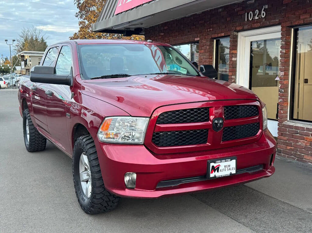 2015 RAM 1500 Express Crew Cab 4WD