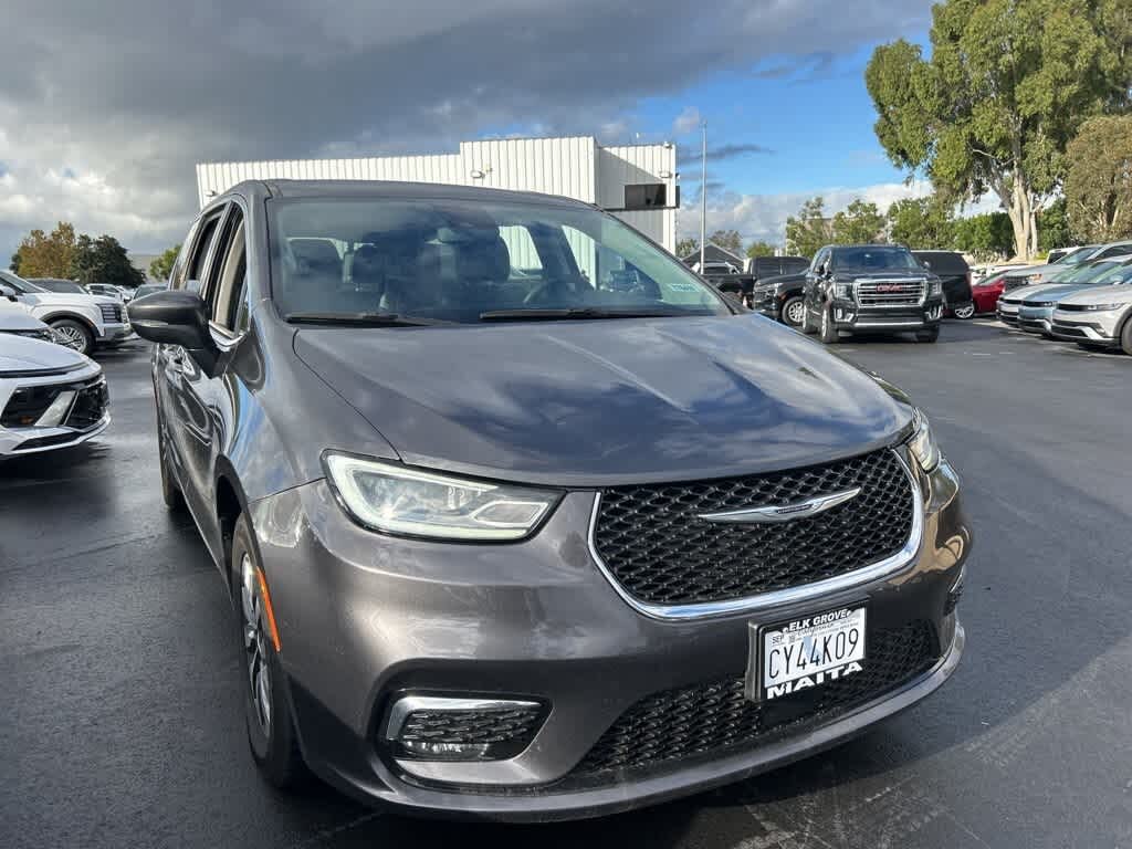 2023 Chrysler Pacifica Hybrid Touring L FWD