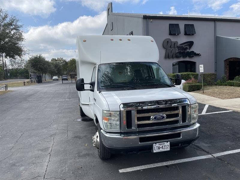 2015 Ford E-Series Chassis E-350 Super Duty 158 DRW Cutaway RWD