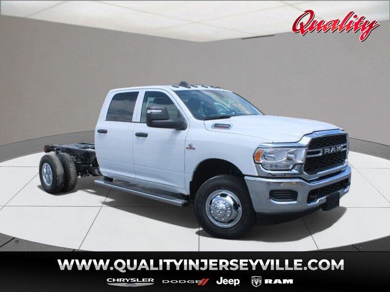 2024 RAM 3500 Chassis Tradesman Crew Cab LB DRW 4WD
