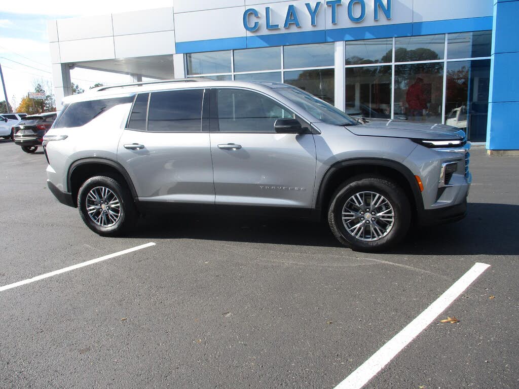 2025 Chevrolet Traverse LT FWD