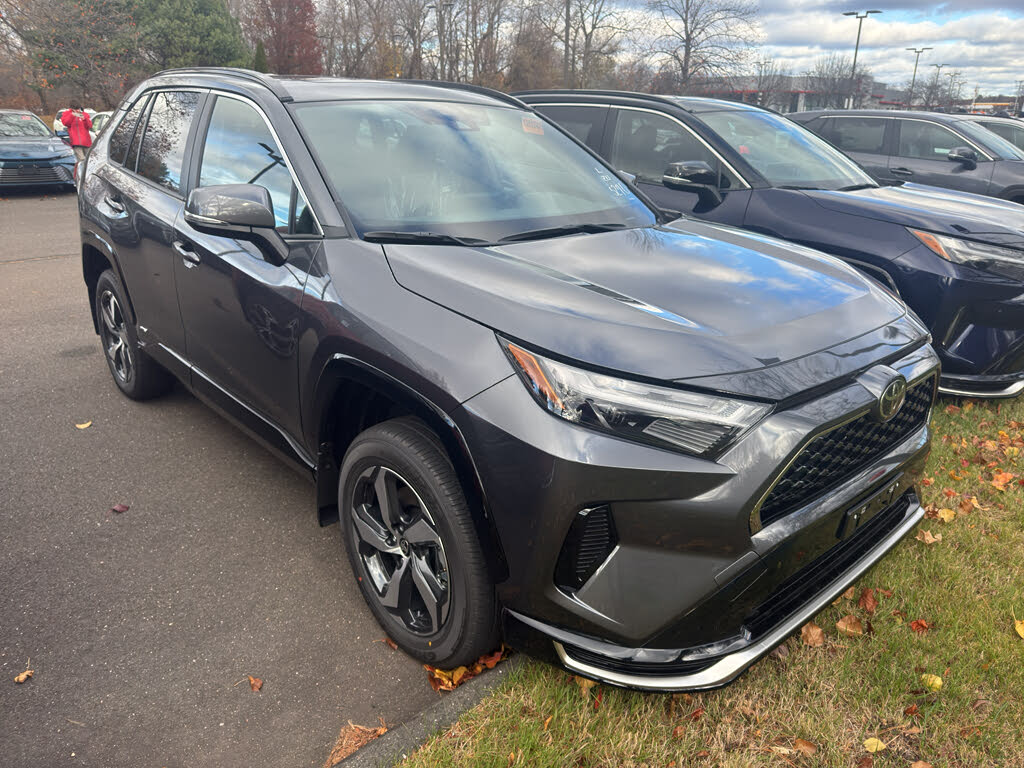 2025 Toyota RAV4 Plug-in Hybrid SE AWD
