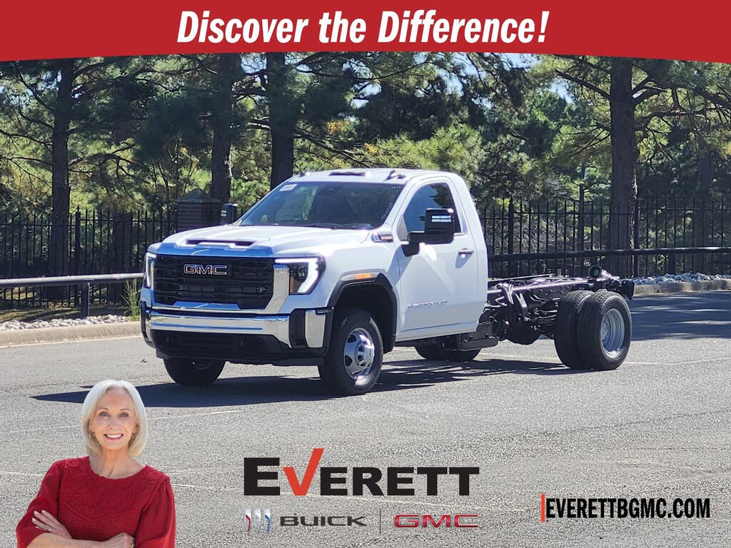 2026 GMC Sierra 3500HD Chassis Pro Regular Cab 4WD