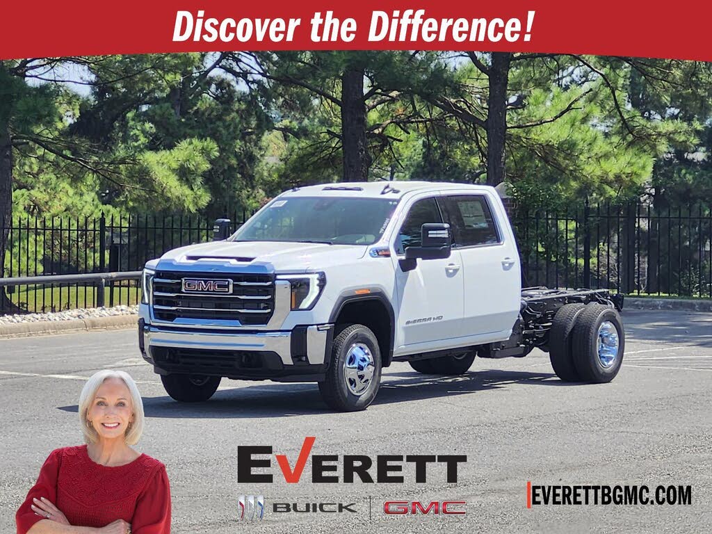 2026 GMC Sierra 3500HD Chassis SLE Crew Cab 4WD