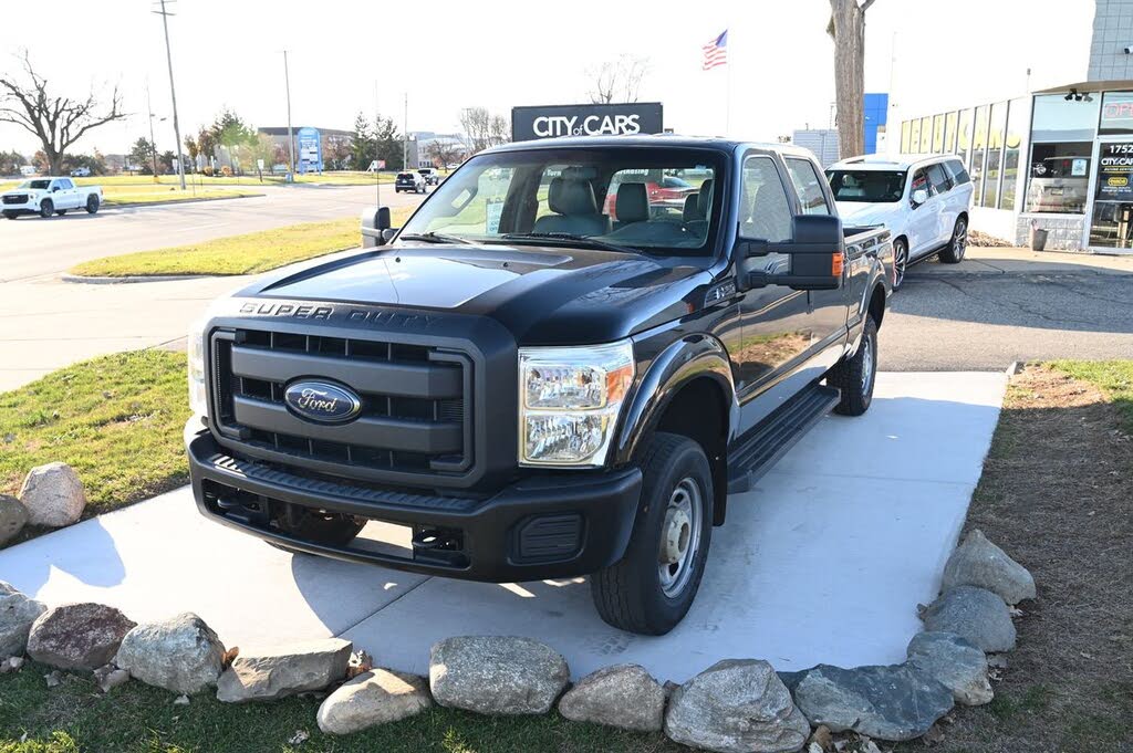 2015 Ford F-250 Super Duty XL Crew Cab 4WD