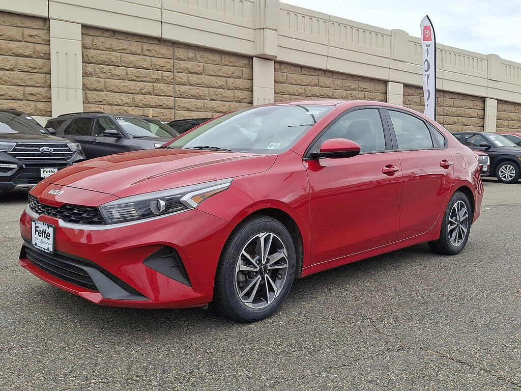 2023 Kia Forte LXS FWD