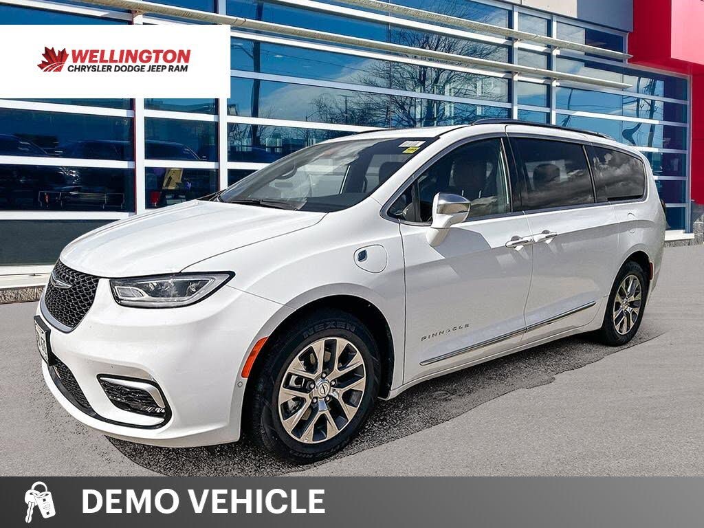 2024 Chrysler Pacifica Hybrid Pinnacle FWD