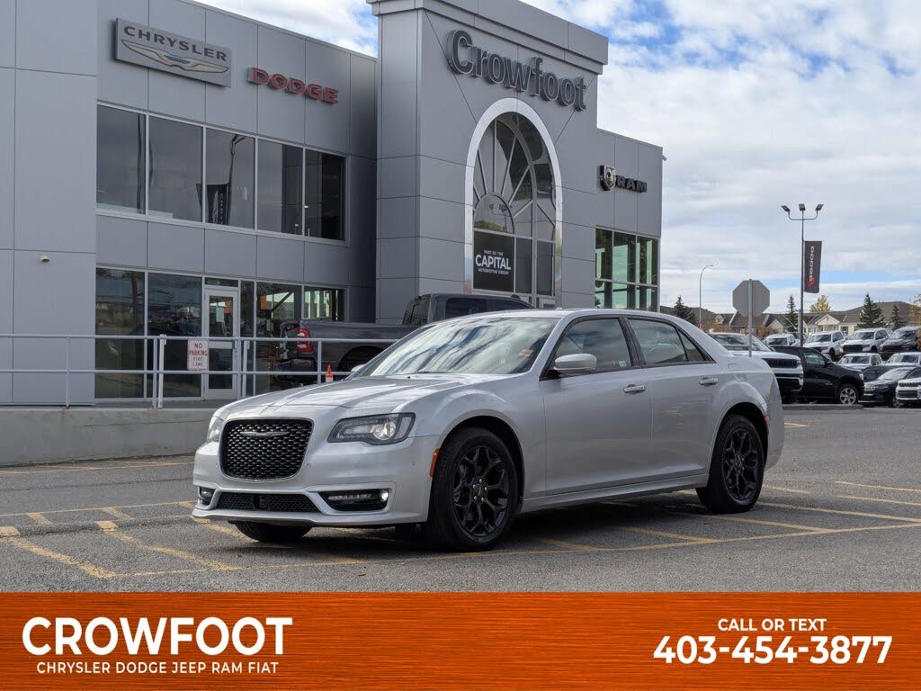 2023 Chrysler 300 Touring L AWD