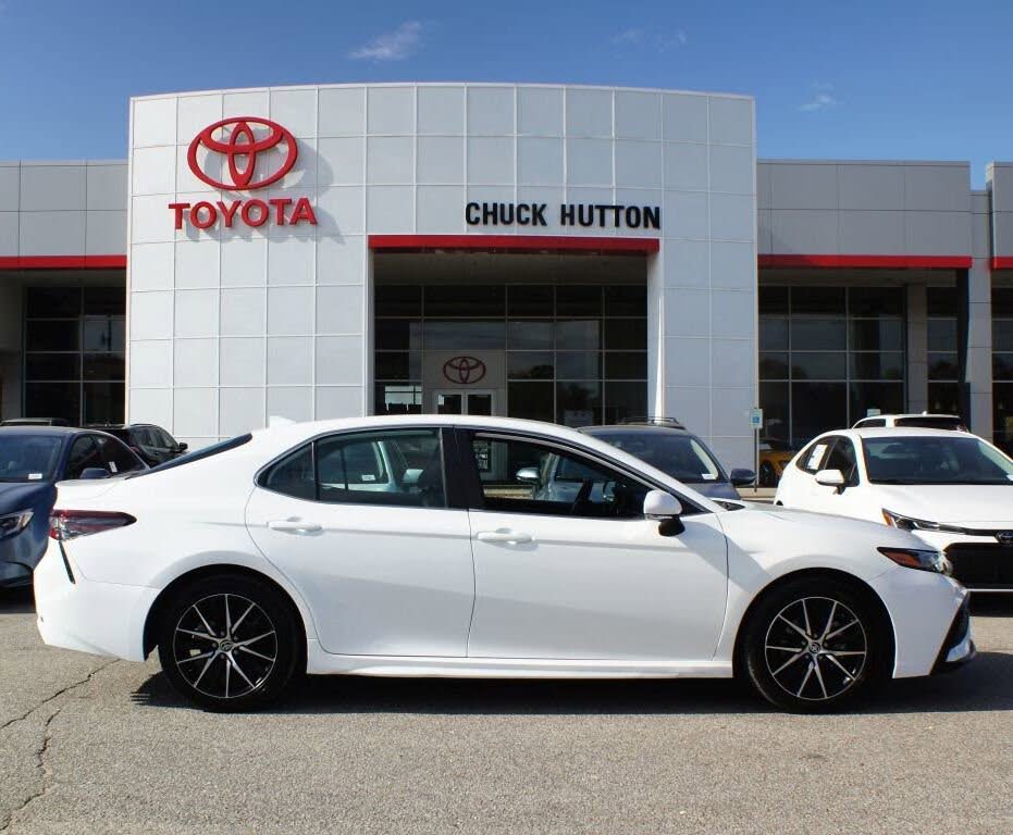 2024 Toyota Camry SE FWD